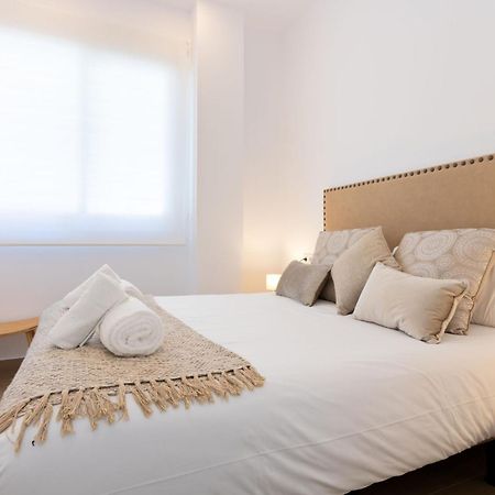 Apartamento Nine O'Clock Metrosol by Valcambre Sevilla Habitación foto