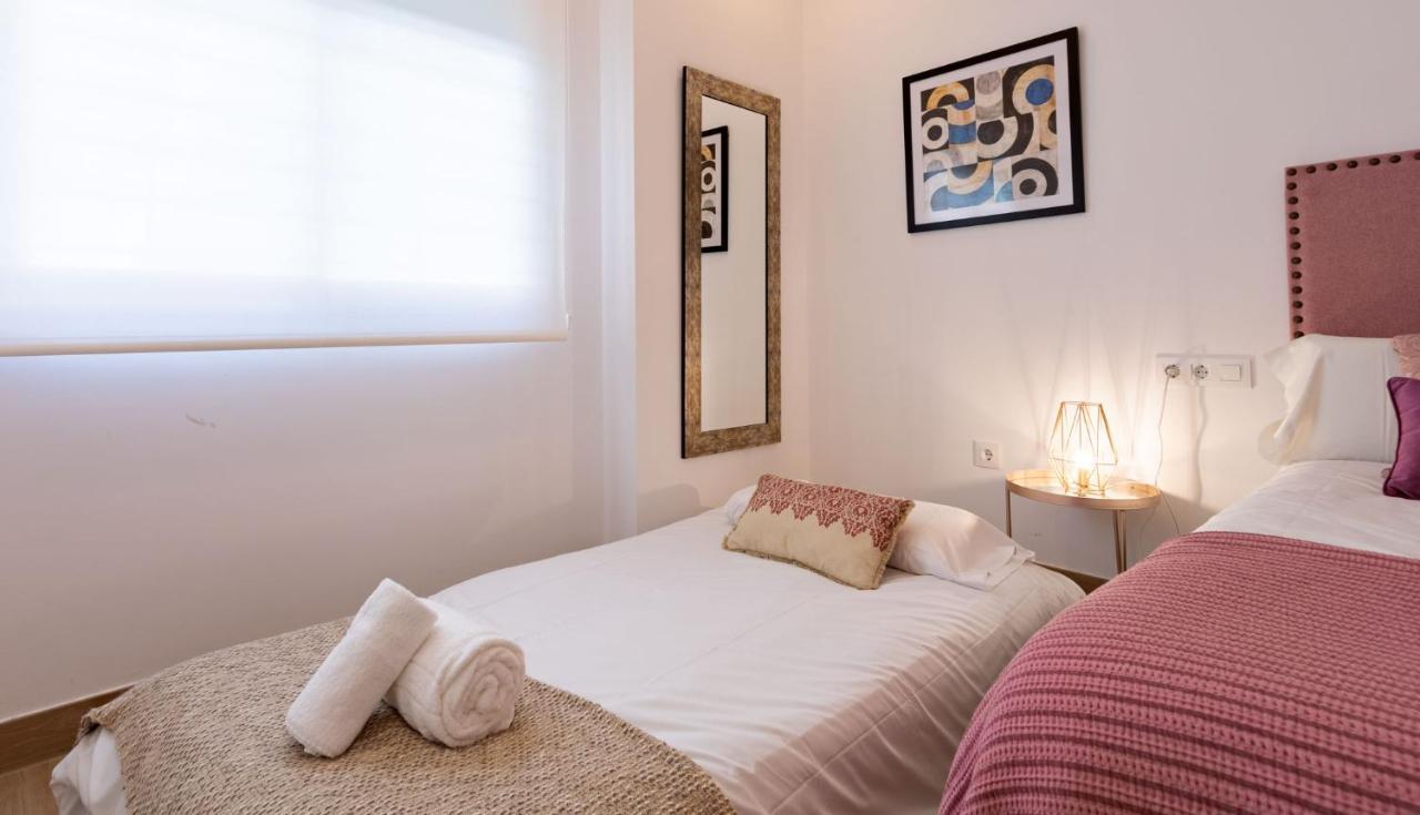 Apartamento Nine O'Clock Metrosol by Valcambre Sevilla Exterior foto