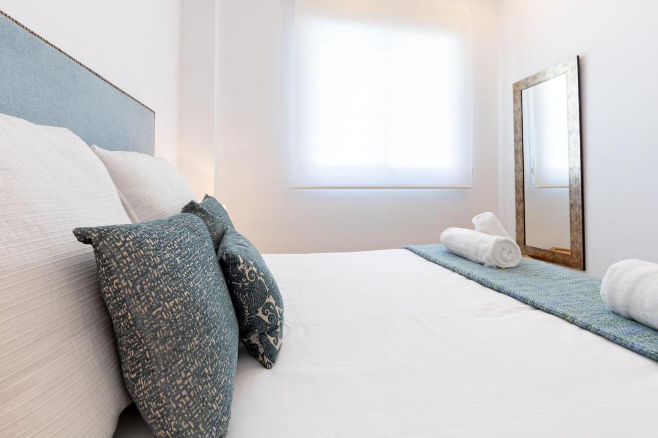 Apartamento Nine O'Clock Metrosol by Valcambre Sevilla Exterior foto