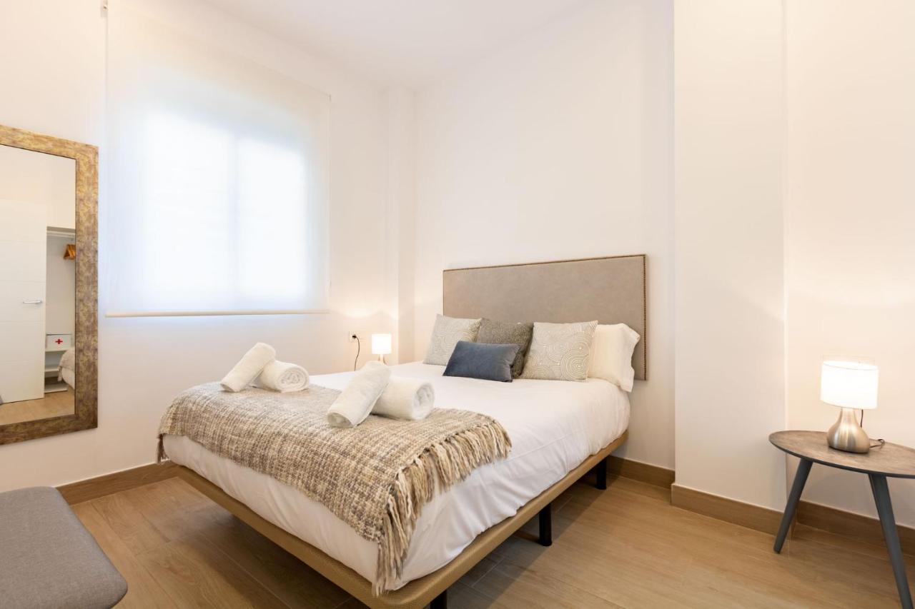 Apartamento Nine O'Clock Metrosol by Valcambre Sevilla Exterior foto