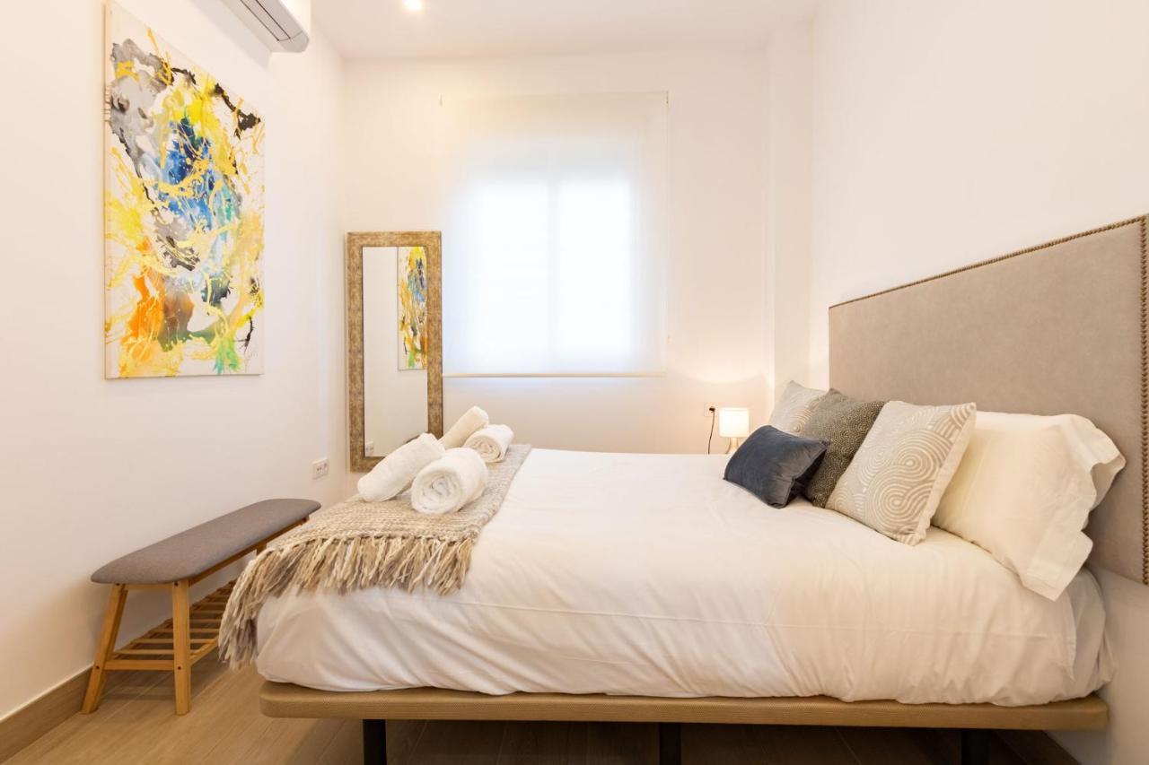 Apartamento Nine O'Clock Metrosol by Valcambre Sevilla Exterior foto