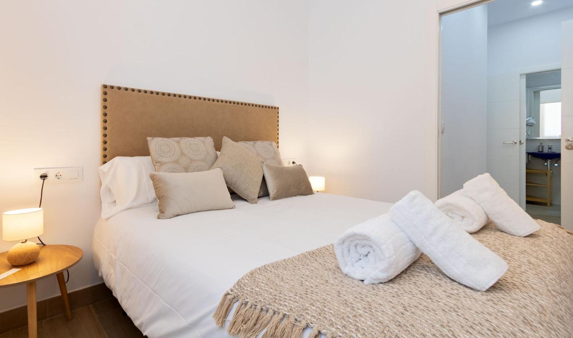 Apartamento Nine O'Clock Metrosol by Valcambre Sevilla Habitación foto